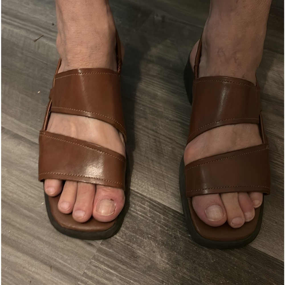 Life Stride Tan Women's Sandals
